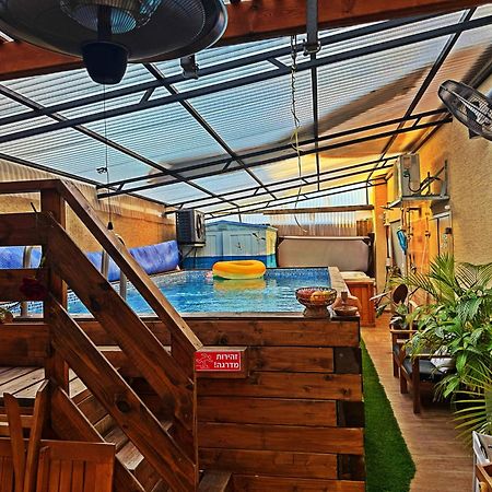 Apartamento הפינה של טלי בנהריה - אירוח וספא בריאות מחומם Exterior foto