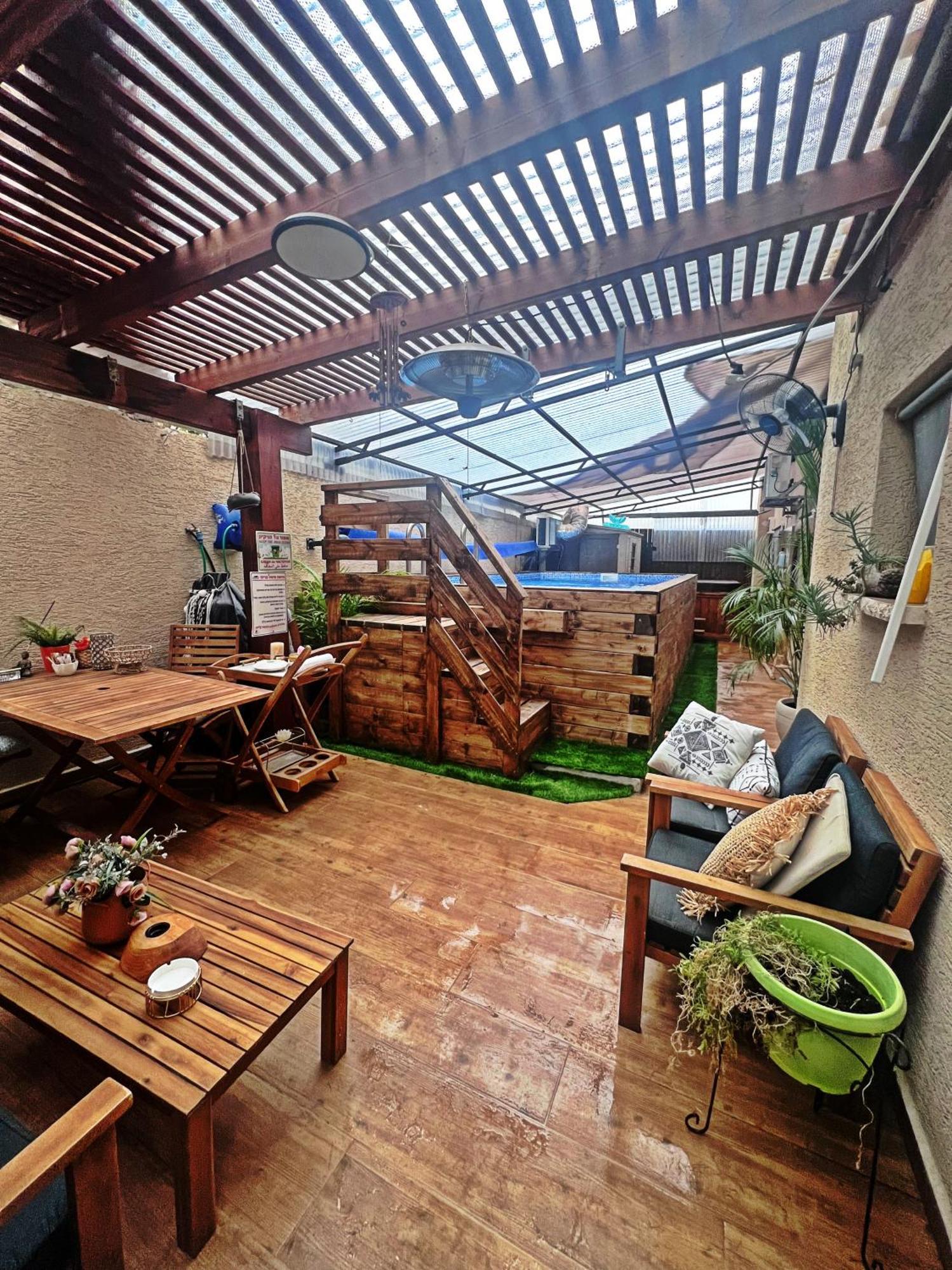 Apartamento הפינה של טלי בנהריה - אירוח וספא בריאות מחומם Exterior foto