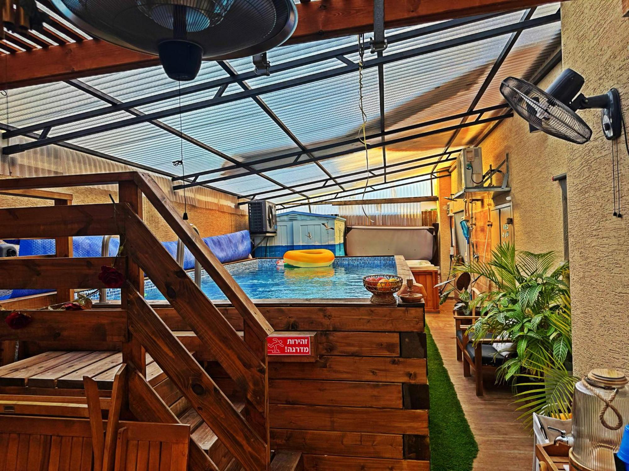 Apartamento הפינה של טלי בנהריה - אירוח וספא בריאות מחומם Exterior foto